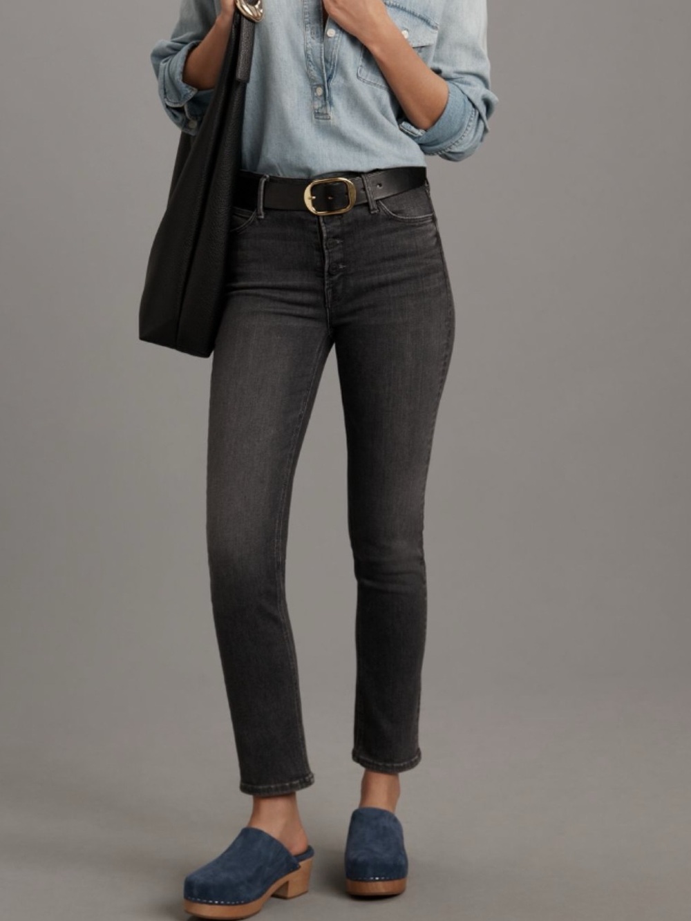 NWT MOTHER The Dazzler Mid-Rise Ankle
Fray Jeans in UP IN SMOKE, size